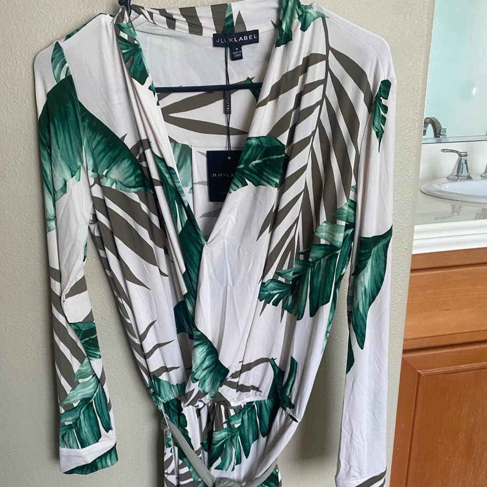 New JLUXLABEL tropical print short wrap romper